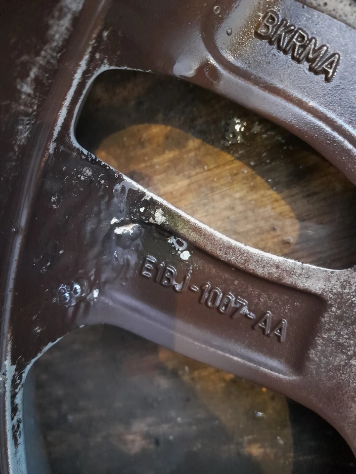 FORD FIESTA ALLOY WHEEL 15" COMPLETE WITH CONTINENTAL TYRE X1 SINGLE SPARE - Image 4 of 4