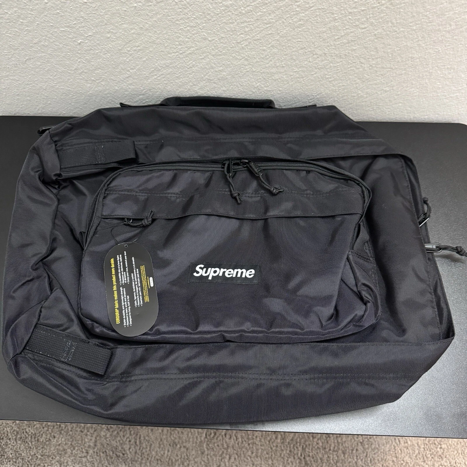 Sac de sport Supreme noir boîte messager logo résistant à l'eau   FW19