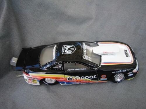 Sia Darrell Alderman che Scott Geoffrion Mopar 1997 Dodge NHRA Pro Stock 1/24 - Foto 9 di 14