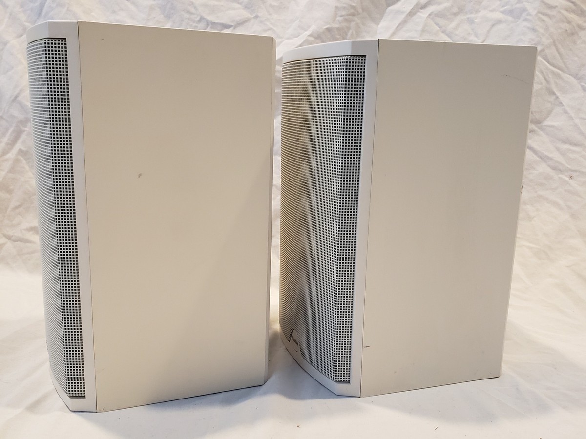 Boston Acoustics CR4 Bookshelf Speakers 2way 8 Ohms Reference