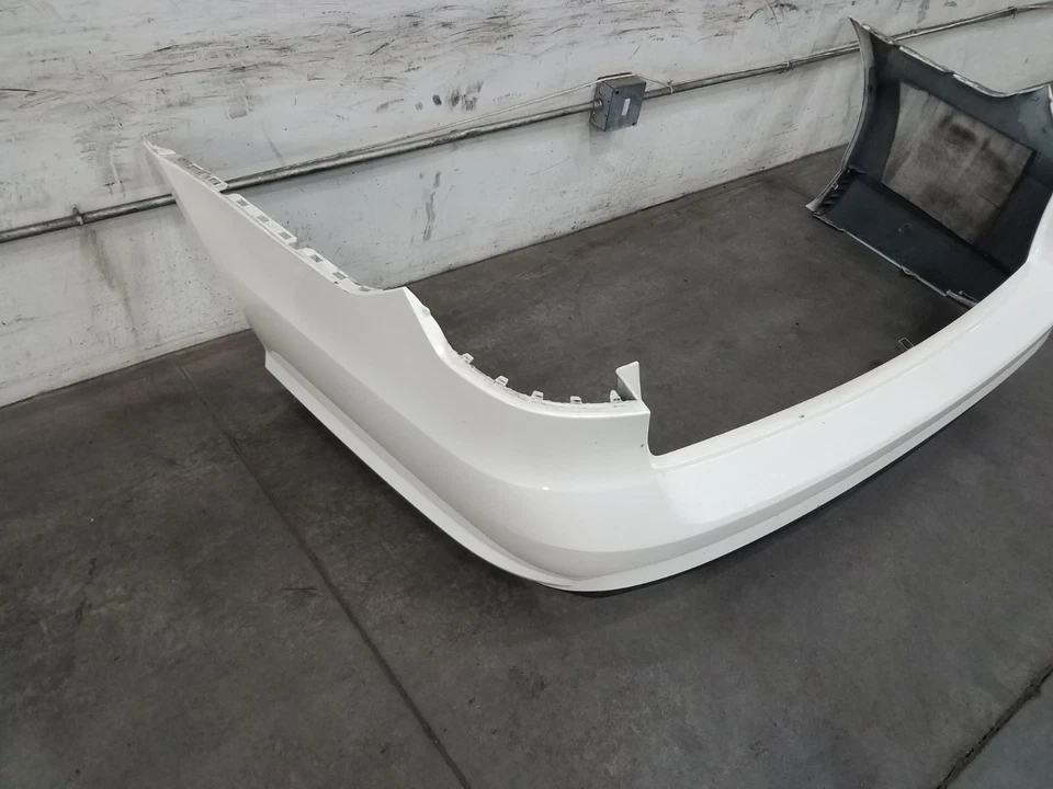 2012 梅赛德斯 AMG E 63 马车后保险杠组件 #83055 Z10 — 第 2/4 张图片