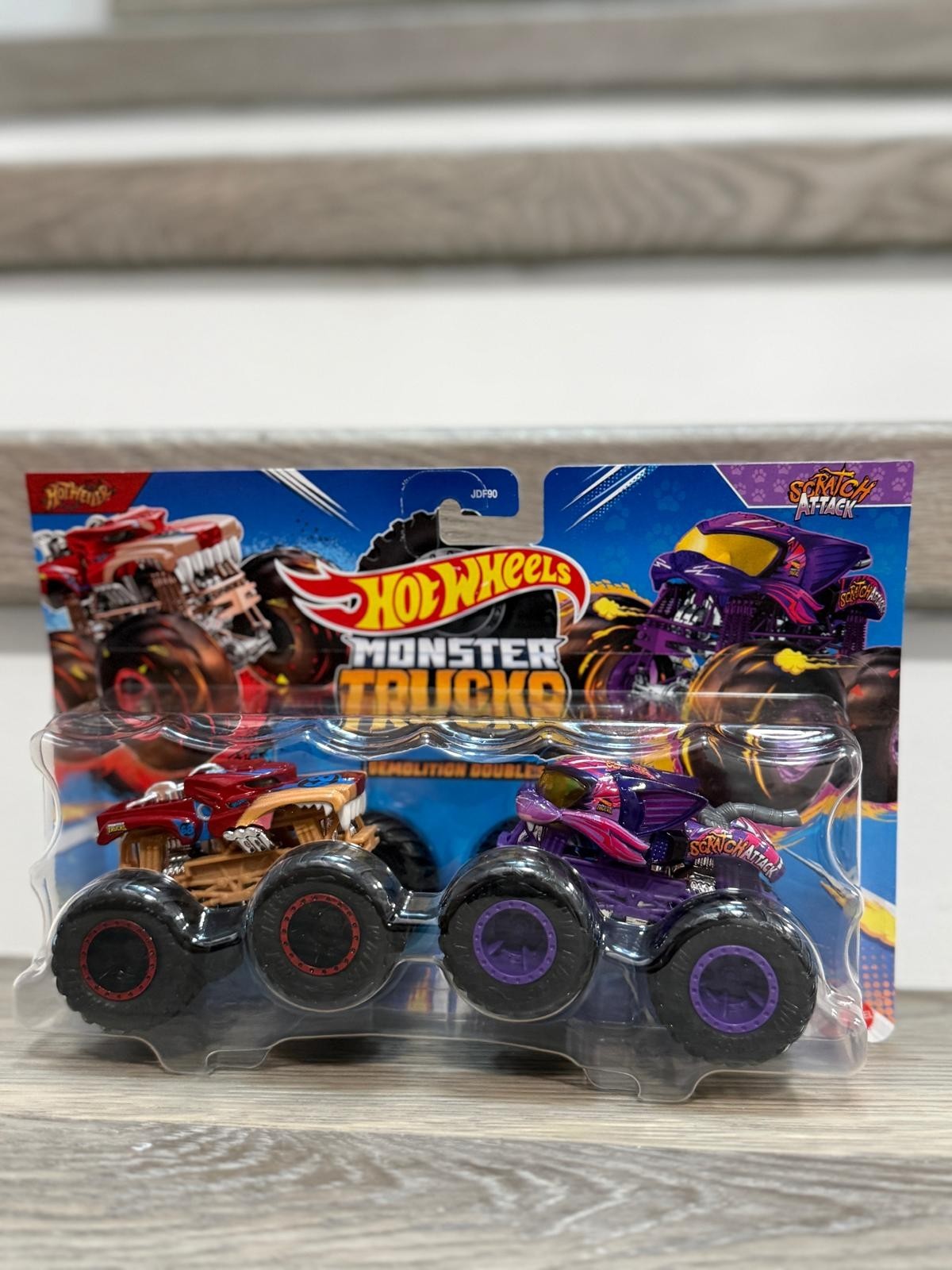 Hot Wheels 2024 Monster Trucks Doubles HOTWEILER / Scratch Attack #HWN66 1:64