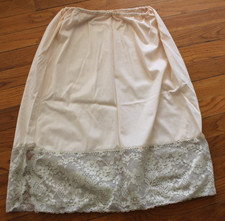 Vintage Van Raalte Peach Nylon Lacy Dress Half Slip Medium