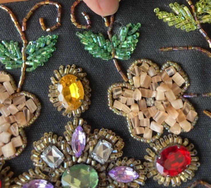 Bolso sin asas estilo Art Deco negro con cuentas estrás floral retro ornamentado vibrante Foto 3 de 4