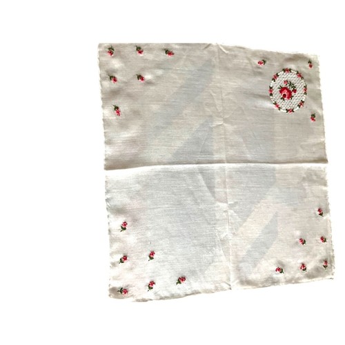 Vintage ROSEBUDS Women Ladies Hanky Handkerchief ~12” Dainty Feminine EUC - Picture 3 of 3