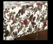 Ralph Lauren BIRCHMONT Ivory Oblong Holly Berries Pinecones Tablecloth 60 x 84