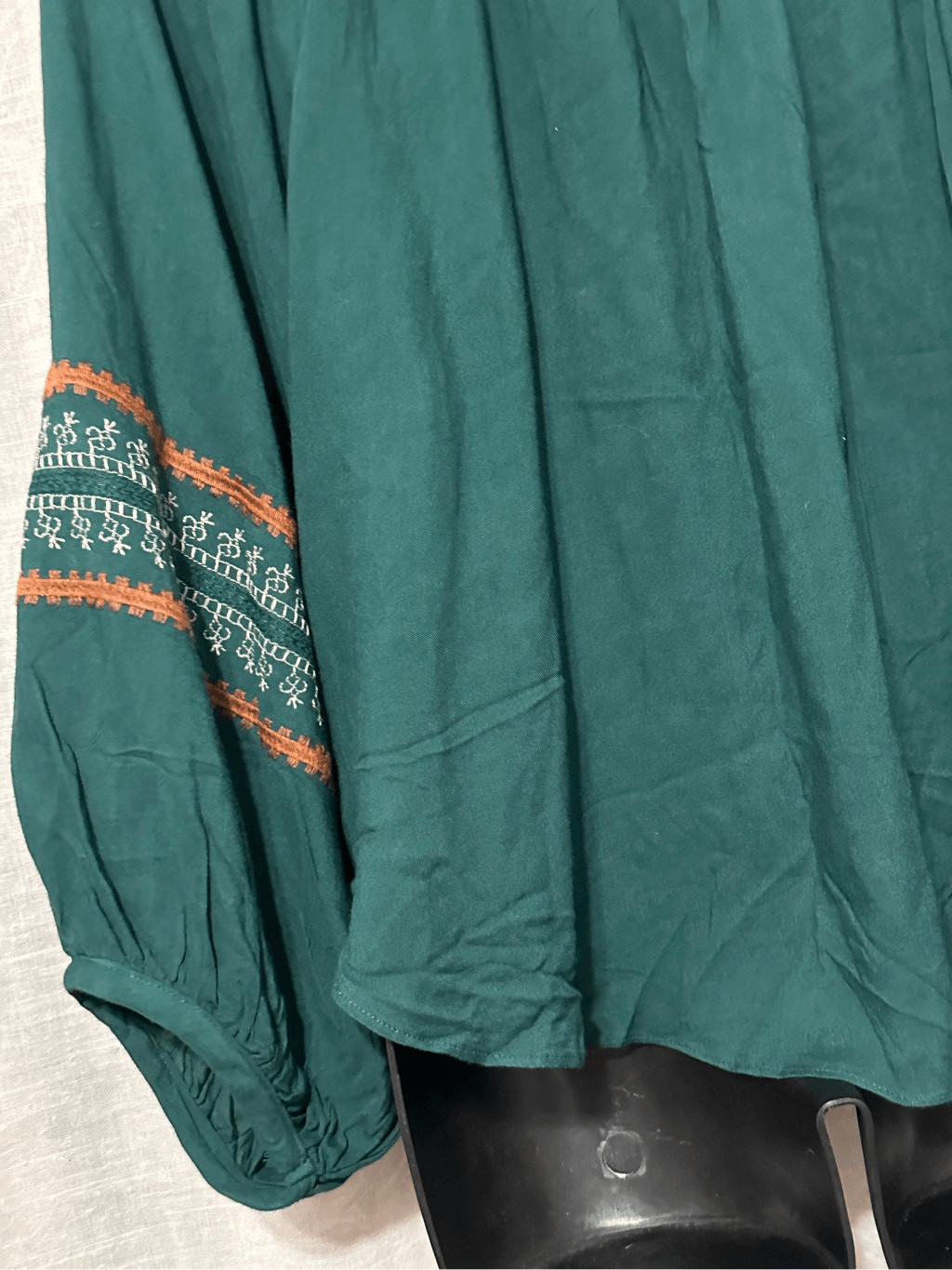 Nice Chrysanthemum Border Crossover size medium b… - image 6