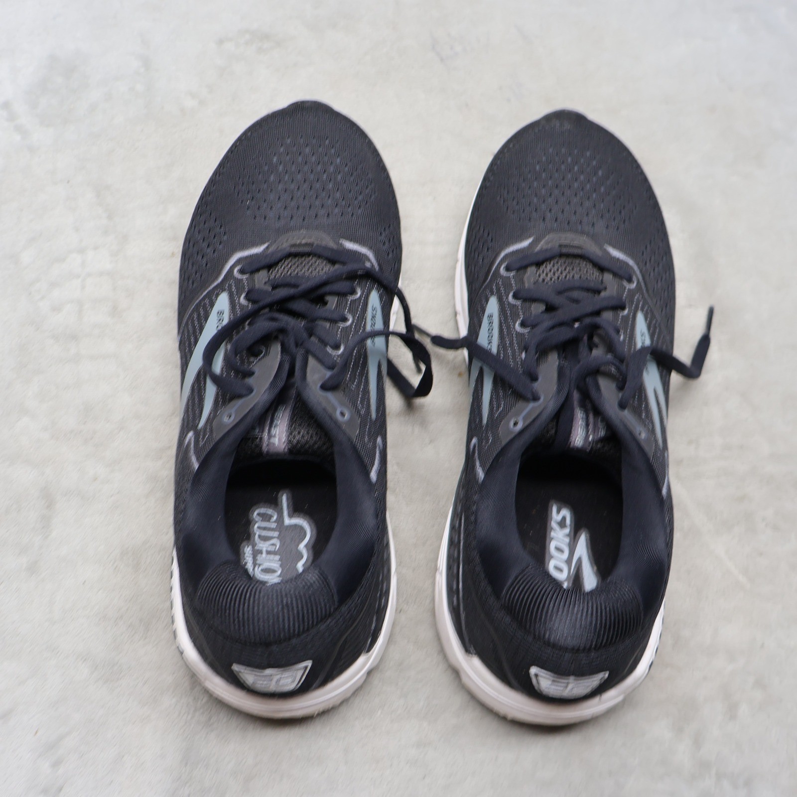 Brooks Mens 12 2E Running Shoes Black Beast 20 Lightweight Cushioned Athletic image 10