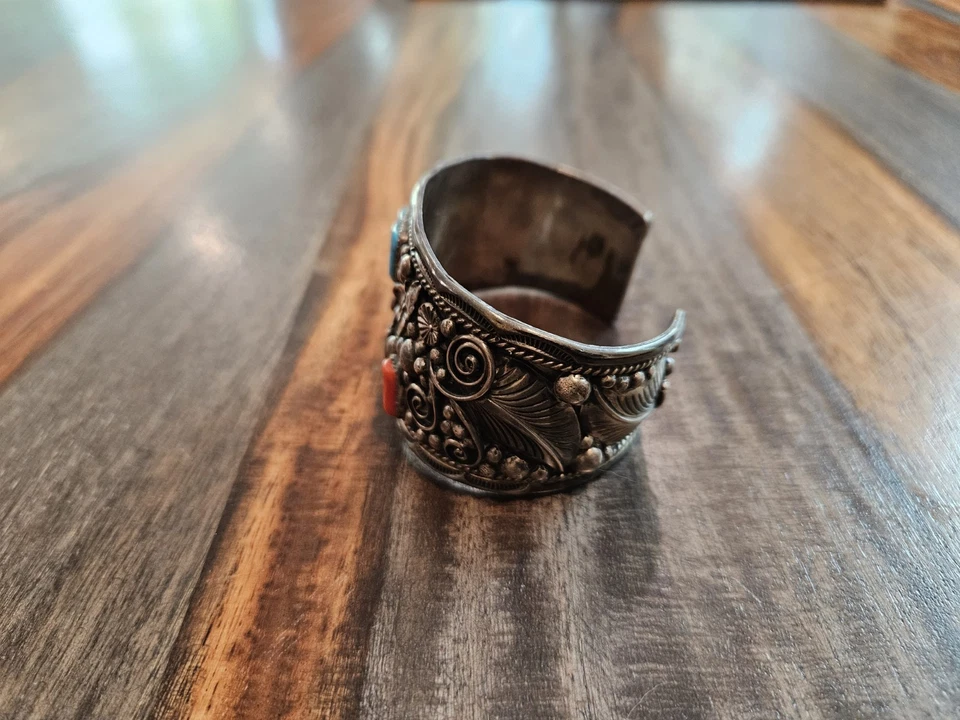 Brazalete de plata de ley Najavo Eagle con piedras turquesa Foto 2 de 4