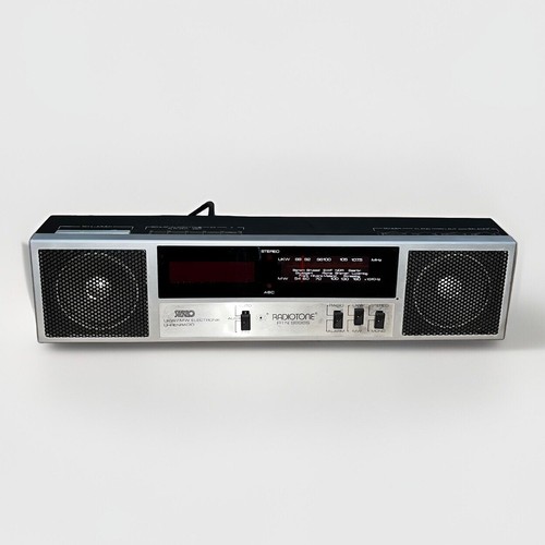 Radiotone RTN-9898S AM/FM Stereo Electronic Clock Radio 70s Viktage Retro