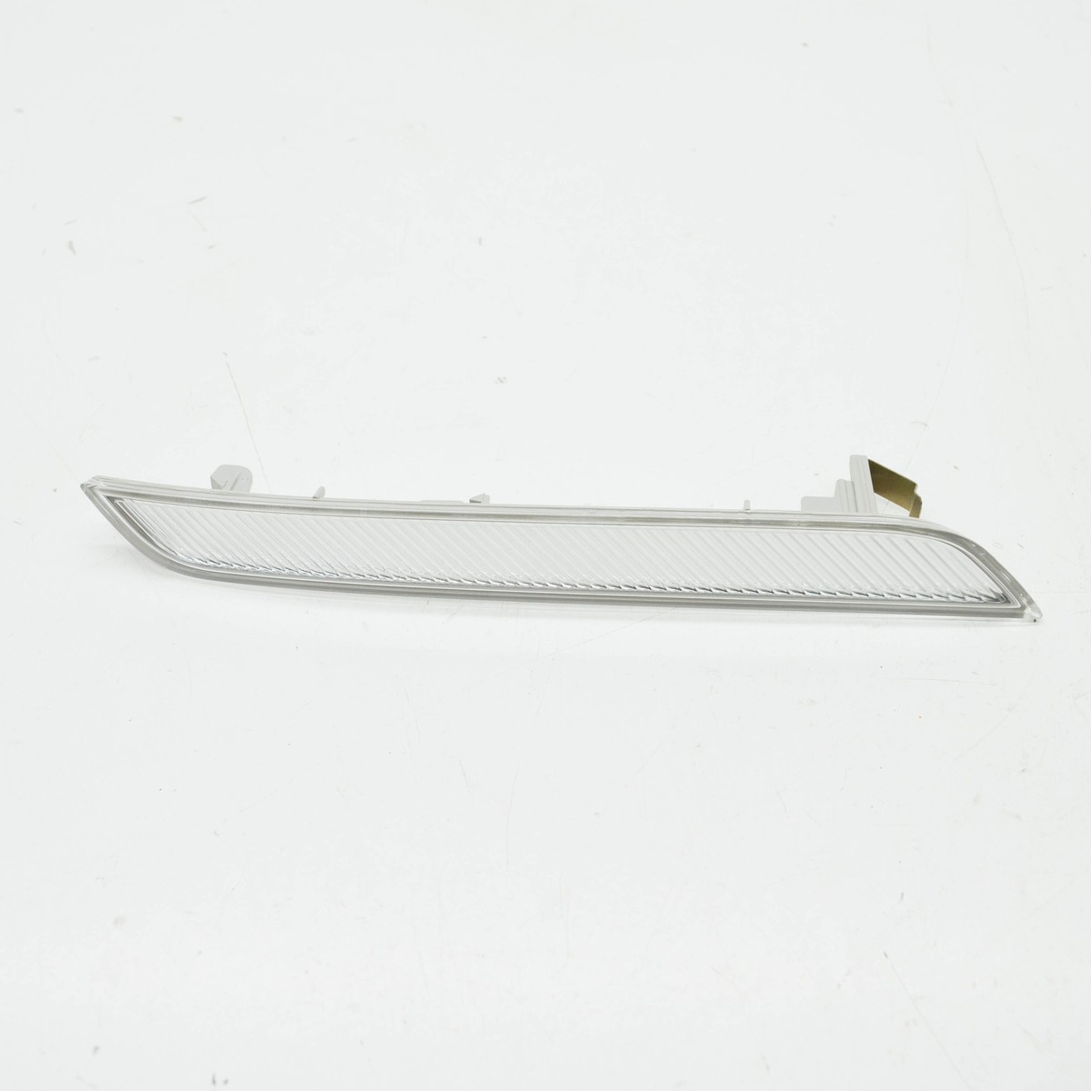 BMW X6 E71 Front Bumper Right Reflector 63147187088 7187088 New