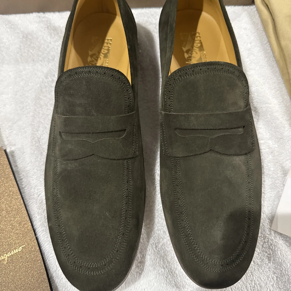 Salvatore Ferragamo Suede Green Dress Shoes for Men for sale  display picture 2