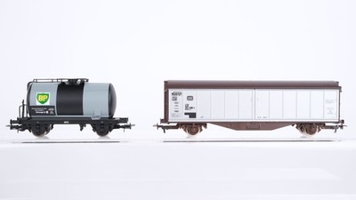 Rivarossi H0 Konvolut Kesselwagen ''BP'' Schiebewandwagen DB u.a.