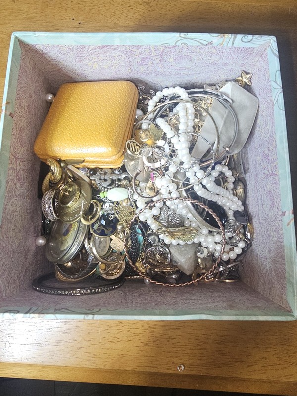 5+ LB Mixed Costume Jewelry Lot Watches Bracelets Necklaces Earrings Crafts