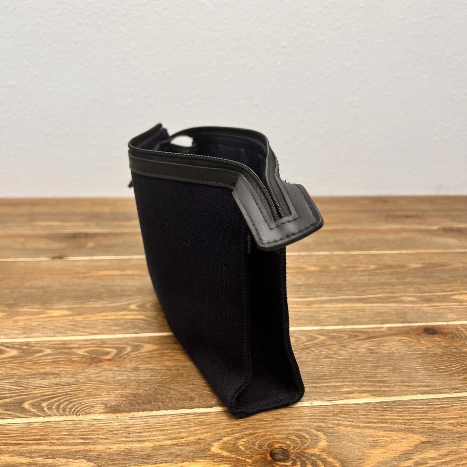 Bolsa de viaje Giorgio Armani Fragancias Hombre Azul Foto 2 de 4