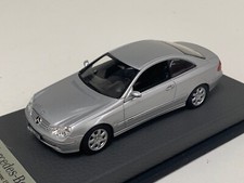 1/43 Minichamps Mercedes E Class  C209  2002 to 2010 Silver Leather base AB1063