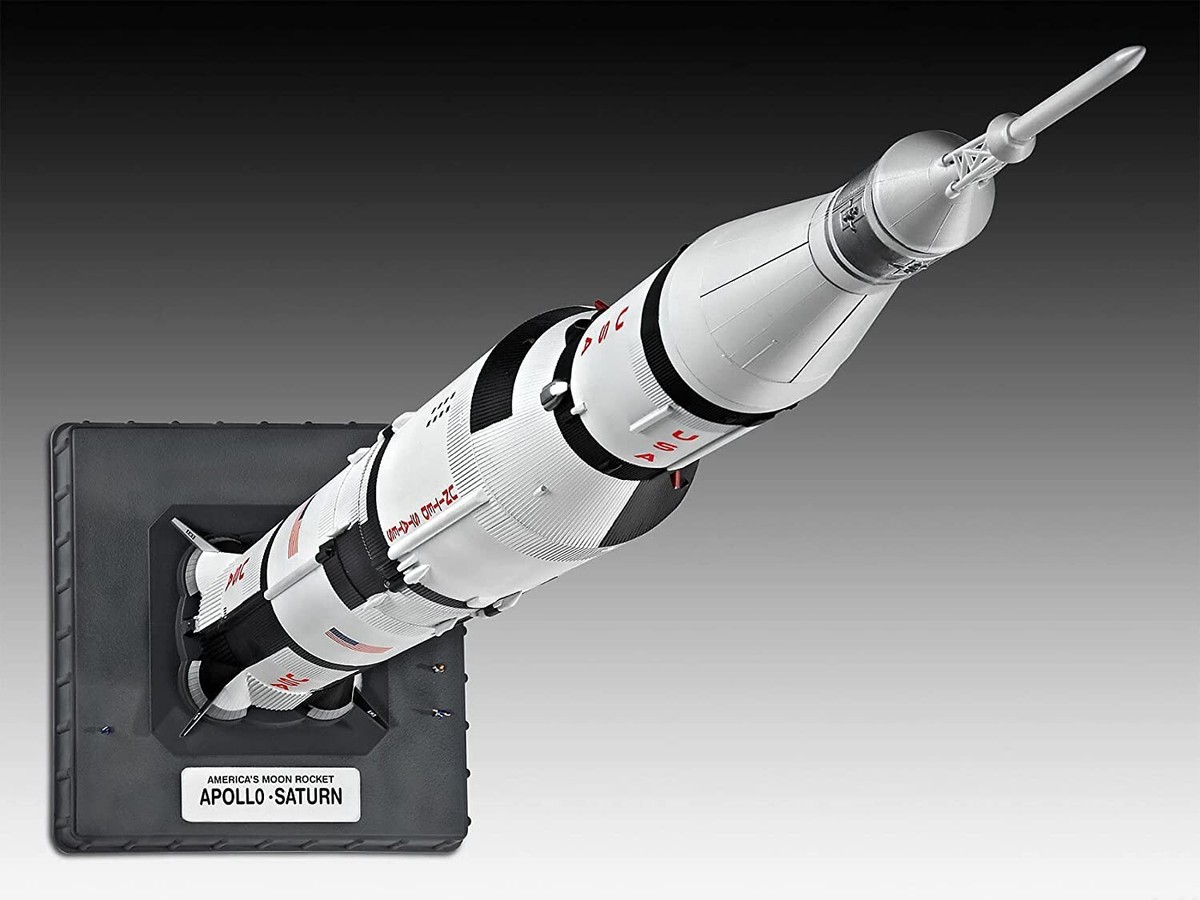 Revell Apollo 11 Saturn V Model 1:144 Scale Plastic Model