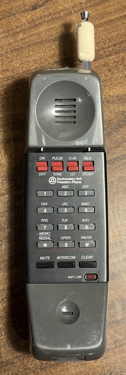 Vintage 1990 Southwestern Bell Freedom Cordless Phone FF