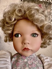 Poupée Contemporaine Dianna Heffner – HILARY – 37 Cm – Porcelaine – Made In France