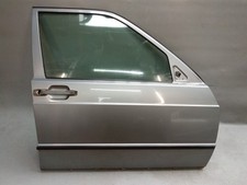A2017202605 A2017202405 Mercedes W201 190E T&uuml;r Vorne Rechts #R4