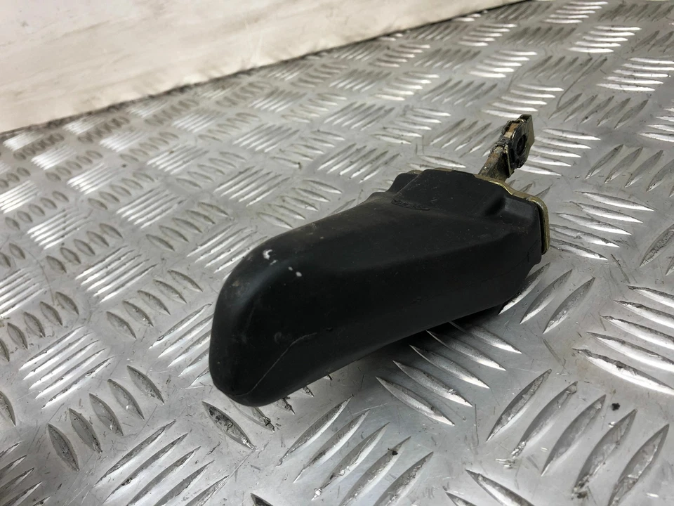 VOLKSWAGEN GOLF MK3 GL 1997 CORREA DE RETENCIÓN DE PUERTA (R/H DELANTERA) Foto 3 de 4