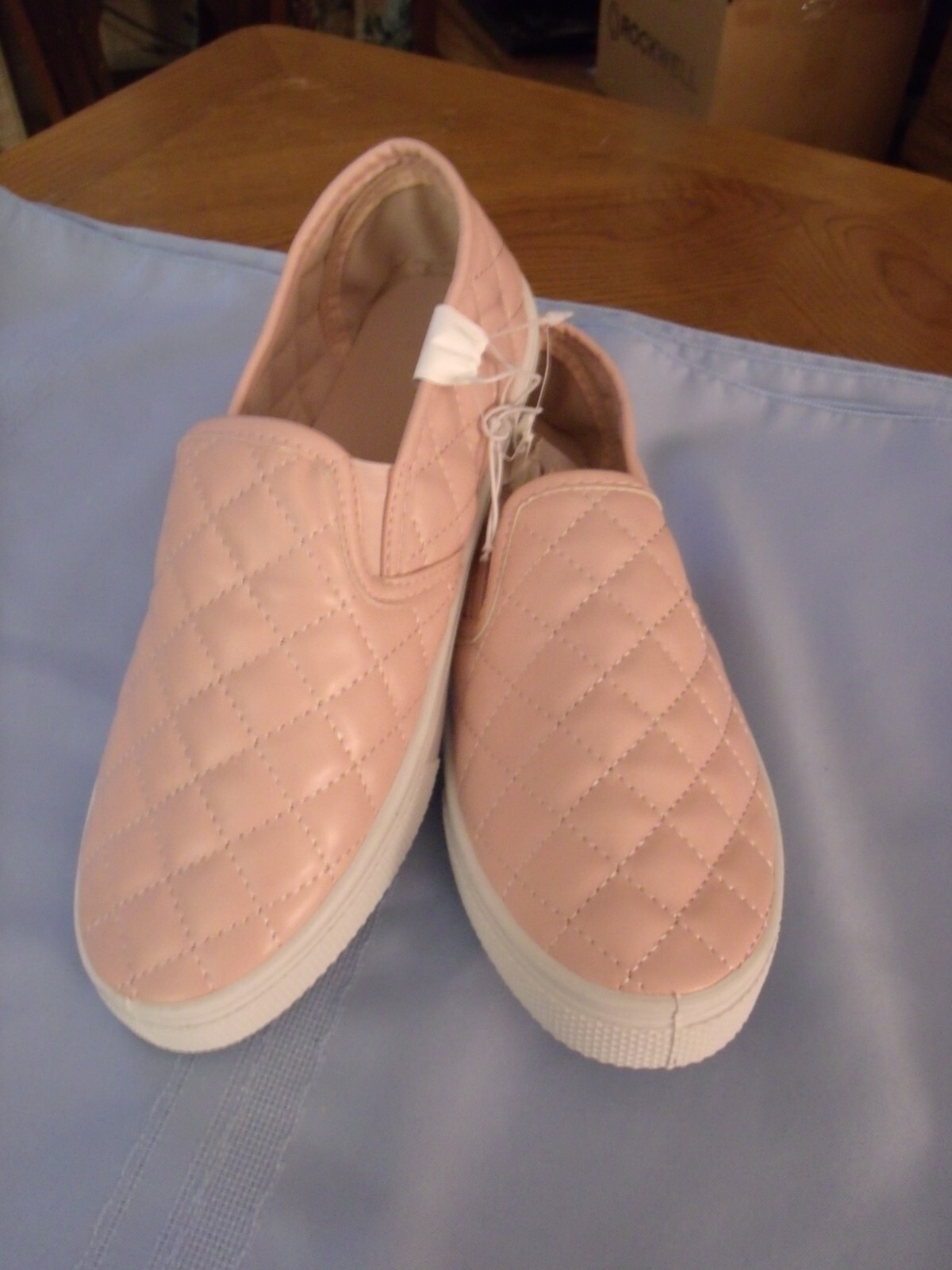 Womens size 6W Pale Pink Quilted Slip On Shoes, Brand New eBay