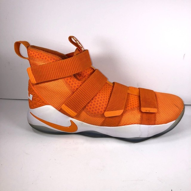 men's lebron soldier 11
