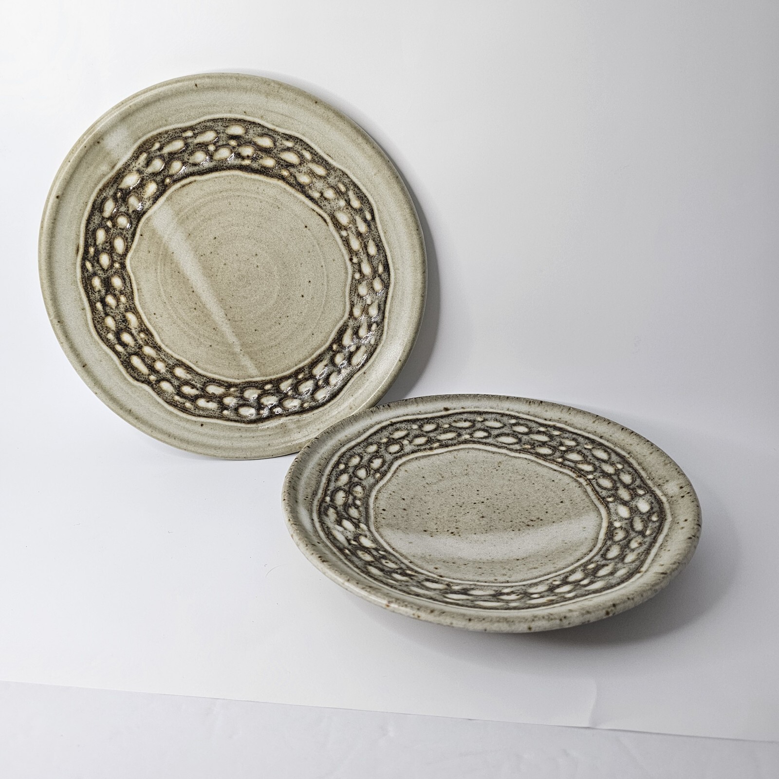 Ken Williams Studio Art Pottery Swirl Drip Glaze 8" Dinner Plates Signed (2)