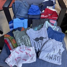 Boy  s 5T  5/6 Clothing Bundle EUC - 25 items