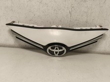 Calandre Toyota AVENSIS