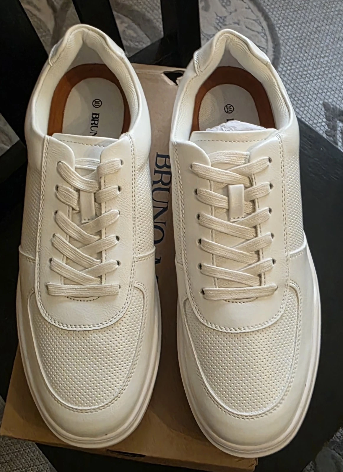 Bruno Marc Ajhlfeer white sneakers sz10.5 New in box