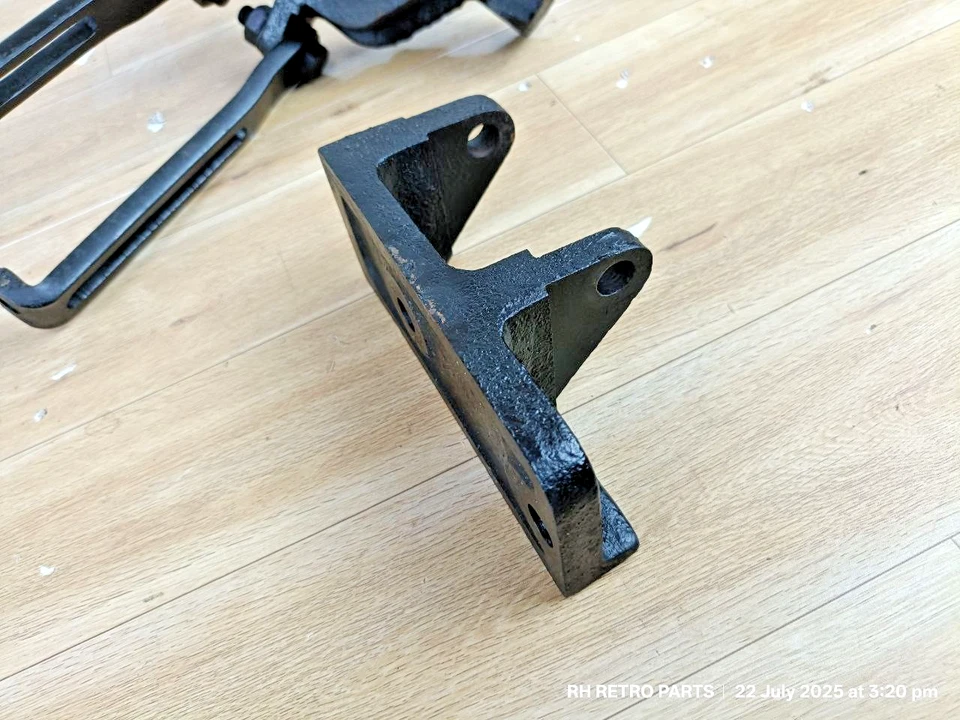 Soporte compresor aire acondicionado motor Toyota Corona Corolla 3T montaje Foto 4 de 4