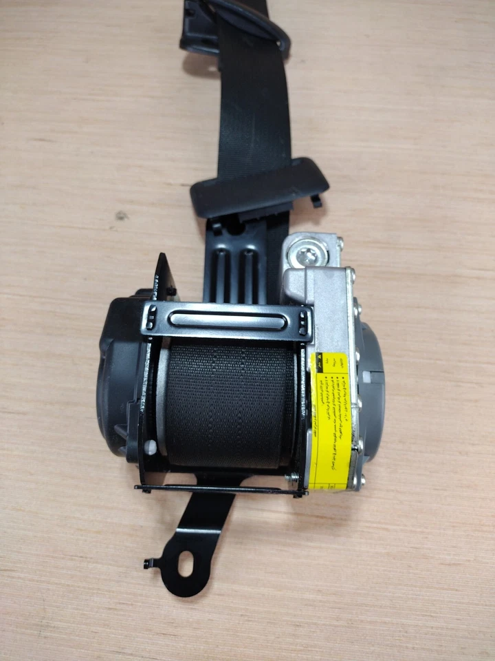 10 11 12 Lexus HS250h pasajero derecho cinturón seguridad retractor Foto 2 de 4