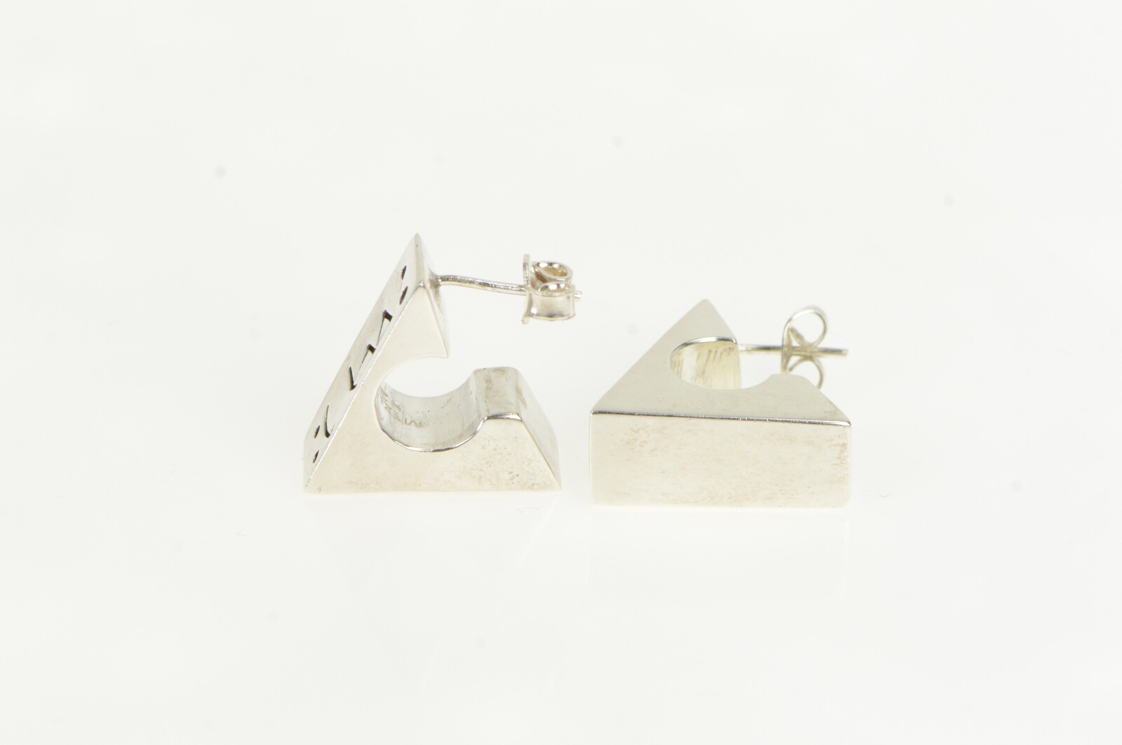 Sterling Silver Squared Geometric Pattern Triangl… - image 2