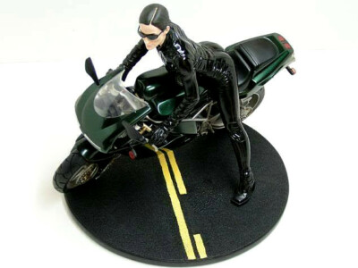 Matrix TRINITY with Ducati resin-statue 1:6 scale ltd 1500 Gentle