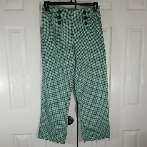 Melissa Paige Women's Green Plaid Pull 