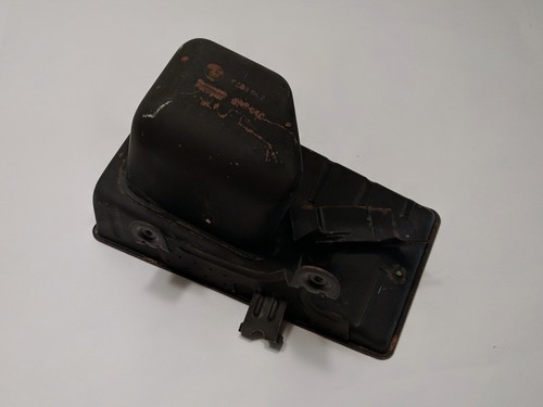 Genuine BMW E30 Air filter box top half 1288047 - Picture 1 of 6