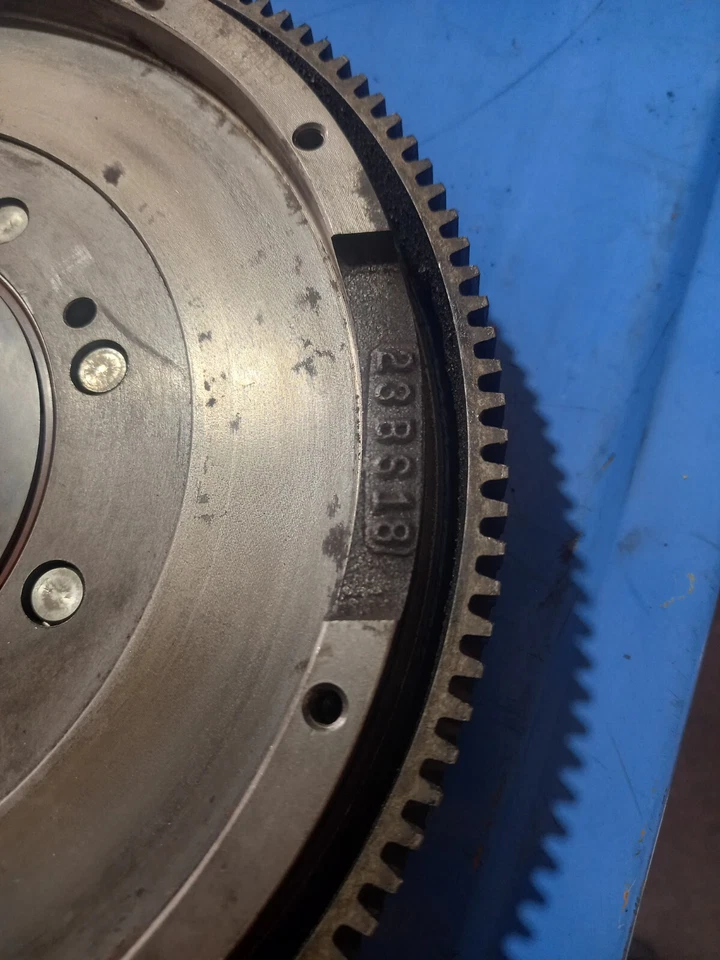 volano di massa frizione Volkswagen Golf 5 1.9 Tdi Ricambio usato - Immagine 4 di 4