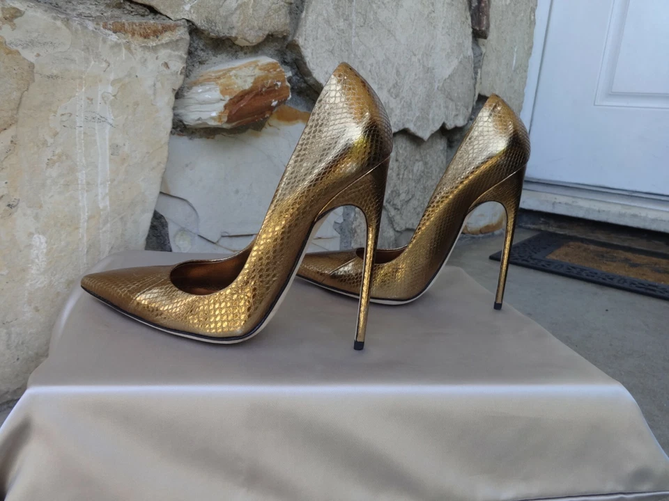 Brian Atwood *Autêntico* SkyHigh Bombas FM Pontas Longas Pele de Cobra Metálica EU37 - Imagem 2 de 4