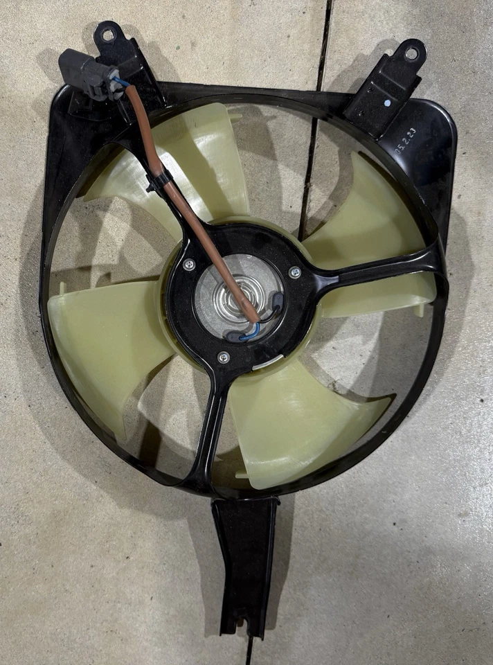 Conjuntos de ventilador de radiador y condensador originales Honda S2000 Foto 4 de 4