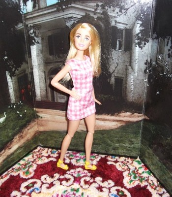 Mattel's 2018 Animal Loving Barbie doll - Very Nice Per-Owned Condition