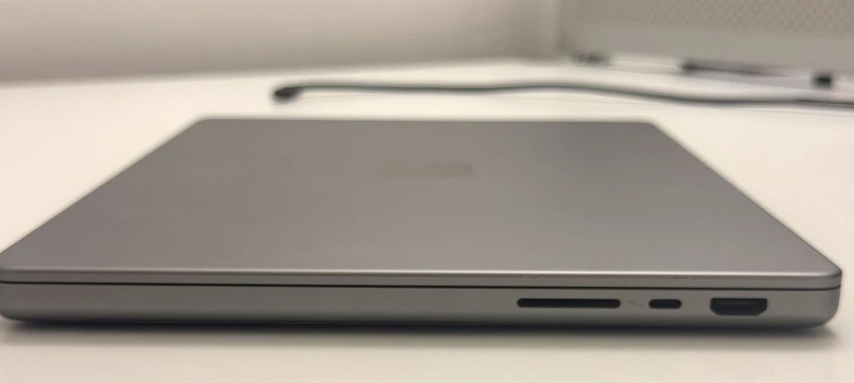 Apple MacBook Pro 14" M1 Pro · 32GB · 1TB, Foto 2 von 5
