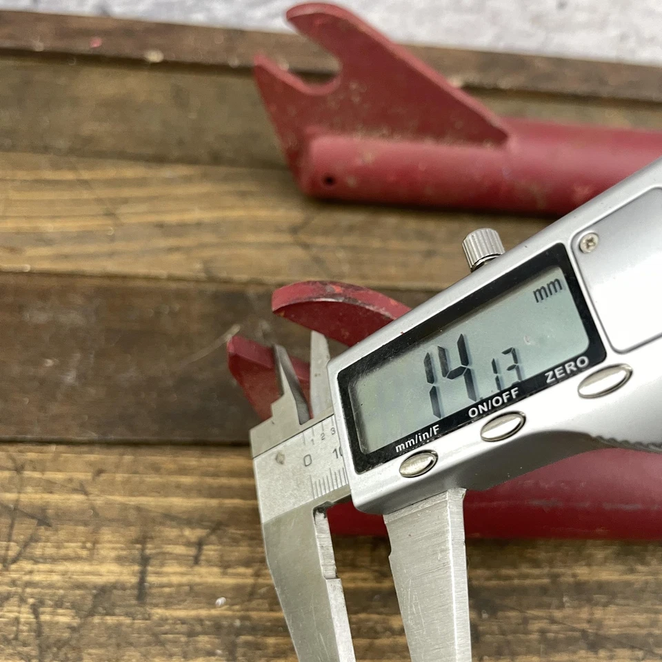 Vintage BMX Bike Fork 1-1/8 Threadless Steel 14mm Dropouts 20 in Mid School BMX - Image 4 of 4