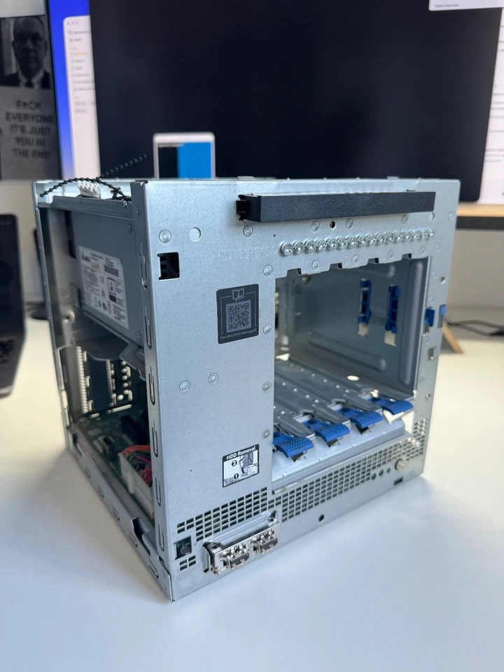 HPE ProLiant MicroServer Gen10 - APU AMD X3216 - 8 GB ECC RAM - Immagine 4 di 4