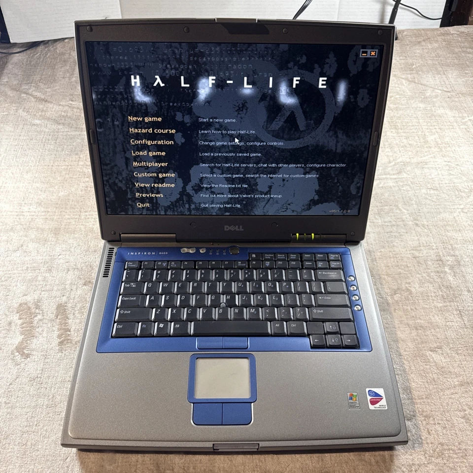 PC retro para juegos Dell Inspiron 8600 15,4" de colección 1 GB RAM 40 GB Windows XP Foto 3 de 4