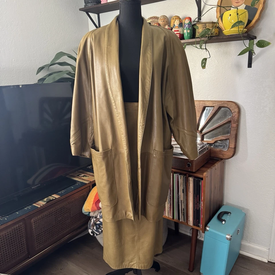 Conjunto de chaqueta y falda de cuero de gran tamaño Máxima for Tannery West años 80 talla pequeña/10