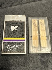 Vandoren V12 Bb-Clarinet Reeds-Box Of- 2 -NOS      