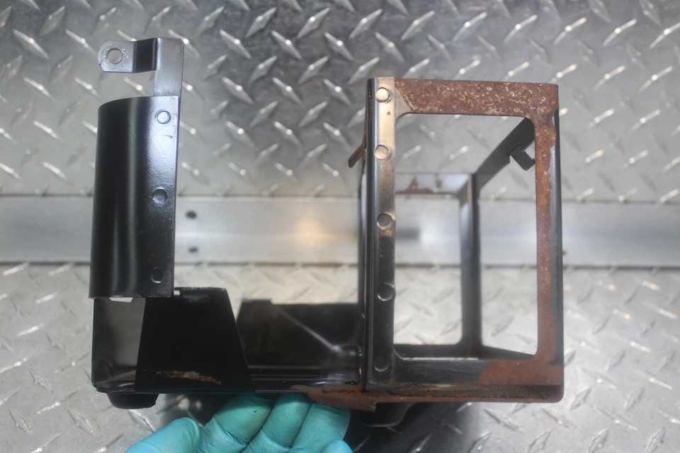 BMW R1200C 2001 bandeja de batería independiente metálica  Foto 3 de 4