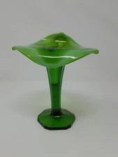 Vintage Green Opalescent Glass Jack In The Pulpit Vase