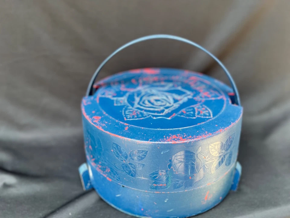 Vintage Embroidery & Carry / Storage Case - Image 2 of 4